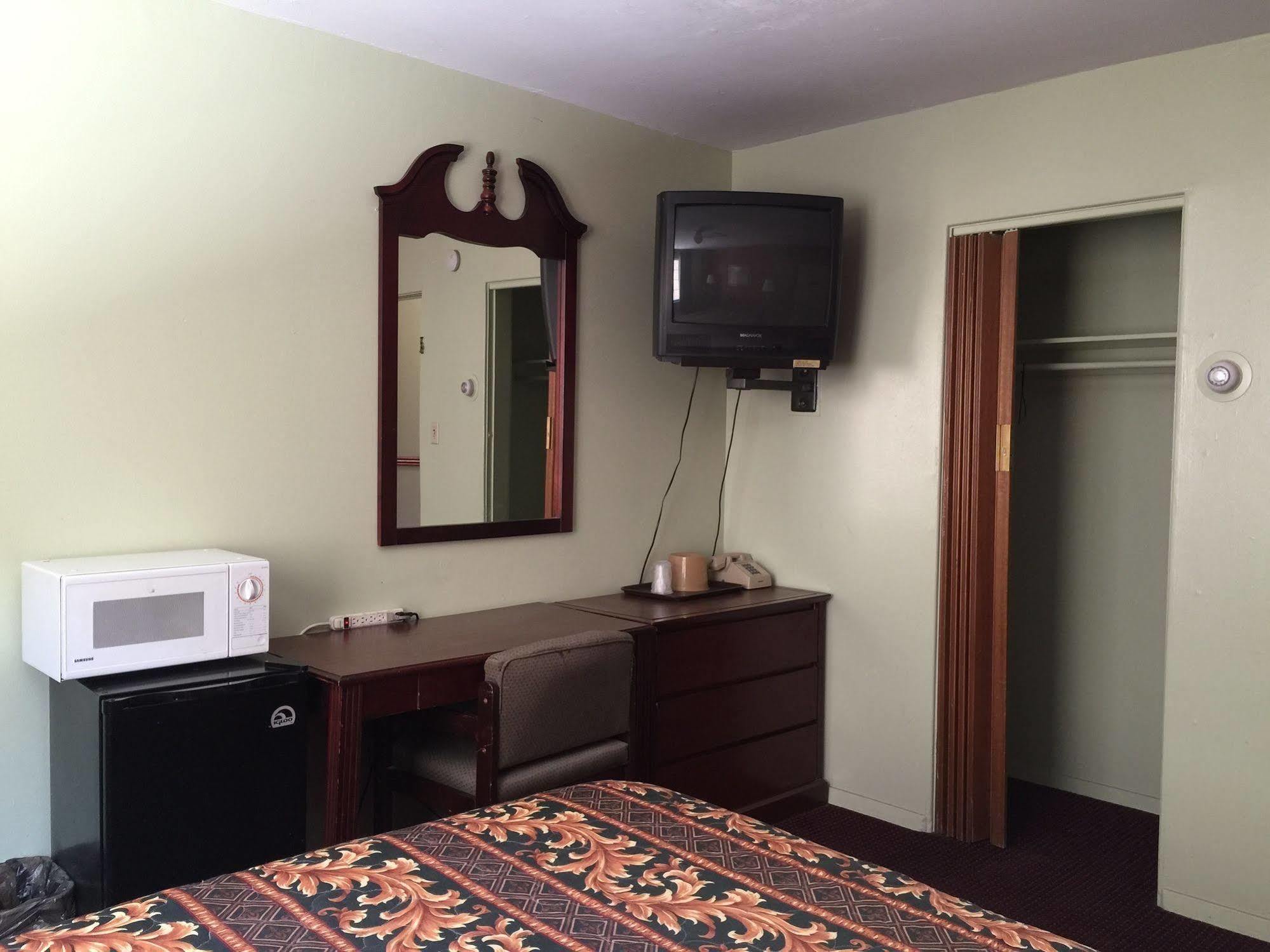 אלקו Travelers Motel מראה חיצוני תמונה